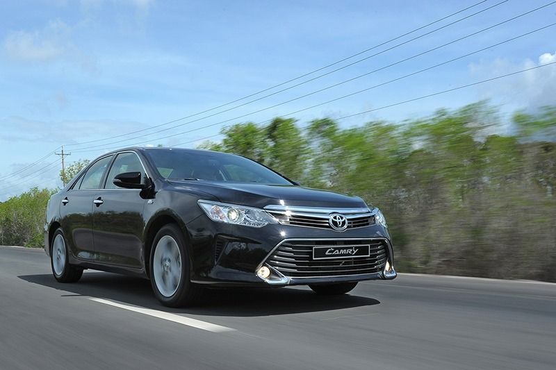 Tuổi Nhâm Ngọ 2002 nên chọn màu đen để bảo vệ và tăng năng lượng tốt